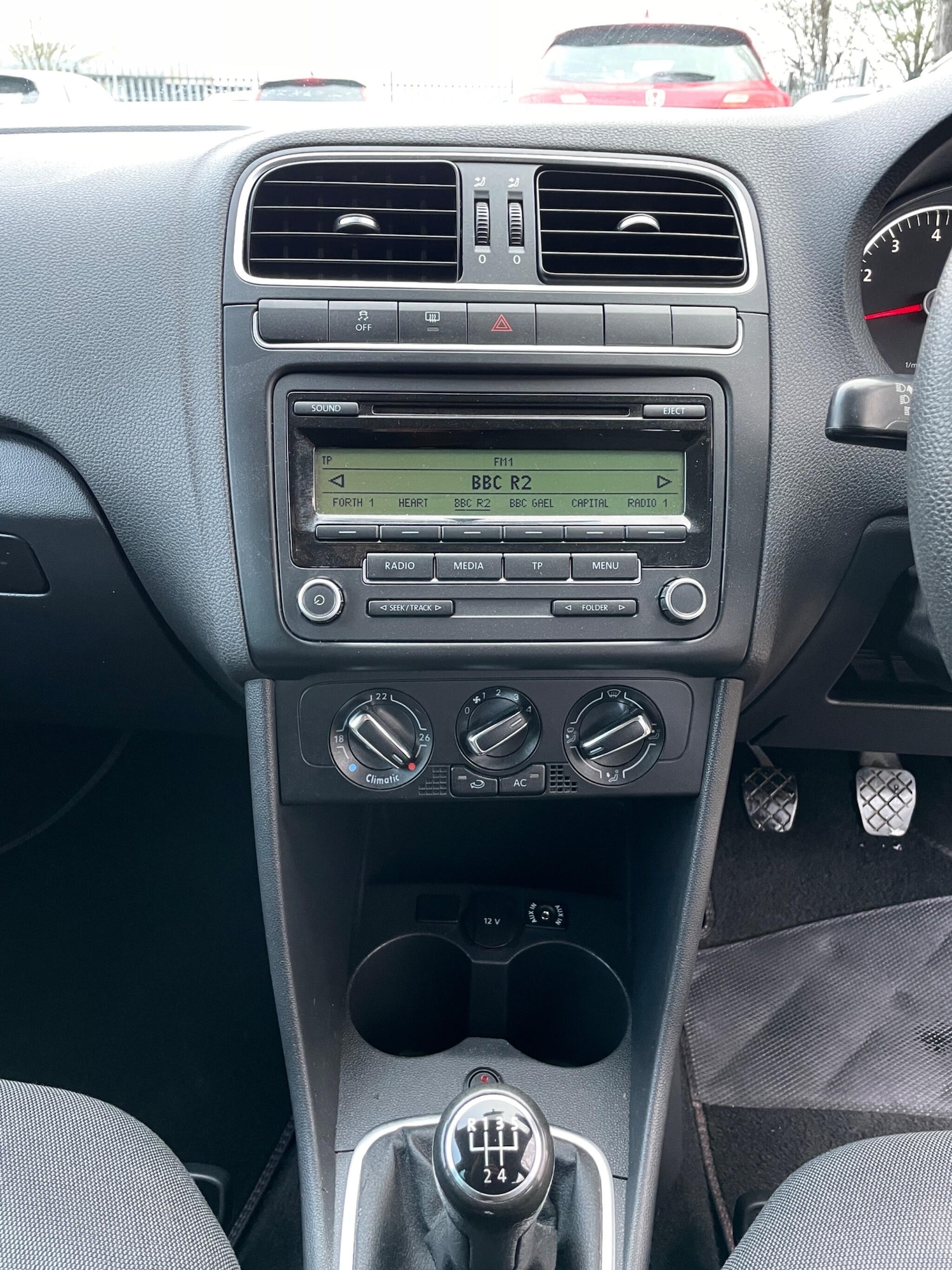 Used Volkswagen Polo 2010 for sale - 76754765: Photo 19