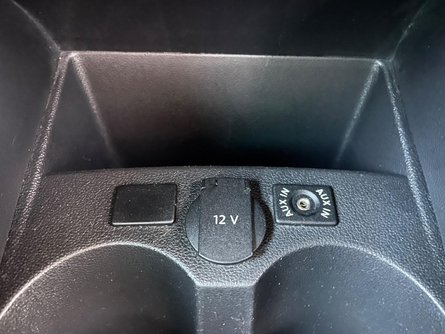 Used Volkswagen Polo 2010 for sale - 76754765: Photo 25