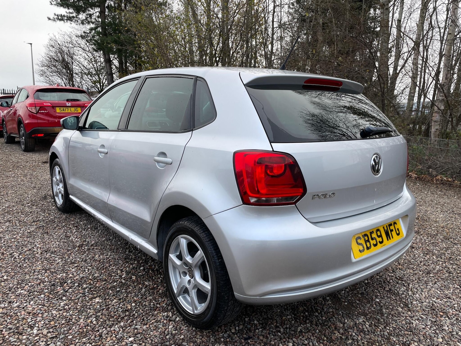 Used Volkswagen Polo 2010 for sale - 76754765: Photo 4