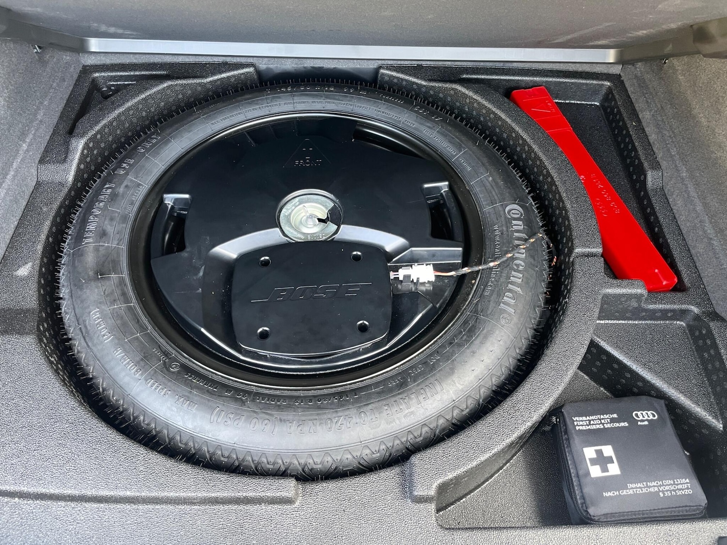 Used Audi Q3 2012 for sale - 78206833: Photo 33