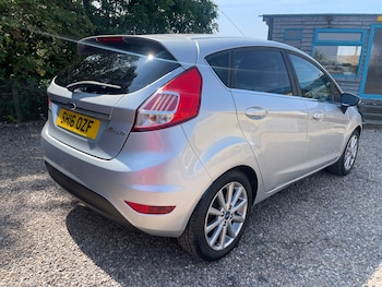 Used Ford Fiesta 2016 for sale - 79238188: Photo