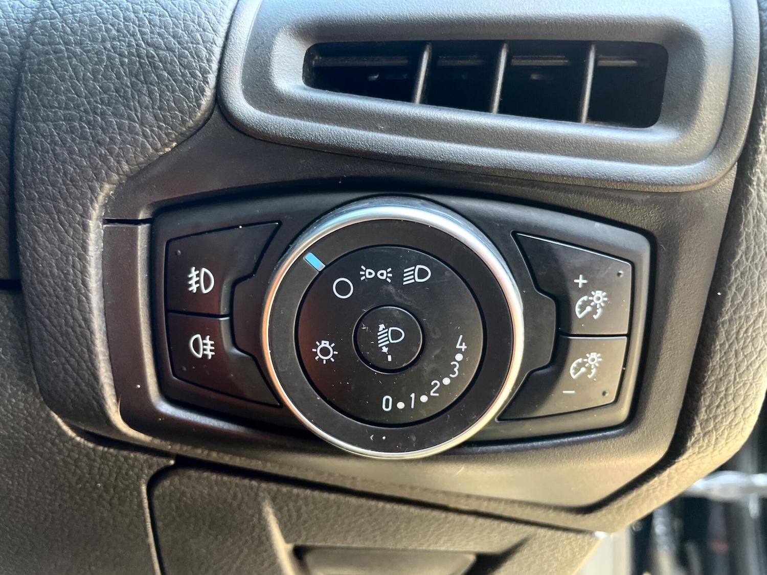 Used Ford Focus 2015 for sale - 77740198: Photo 26