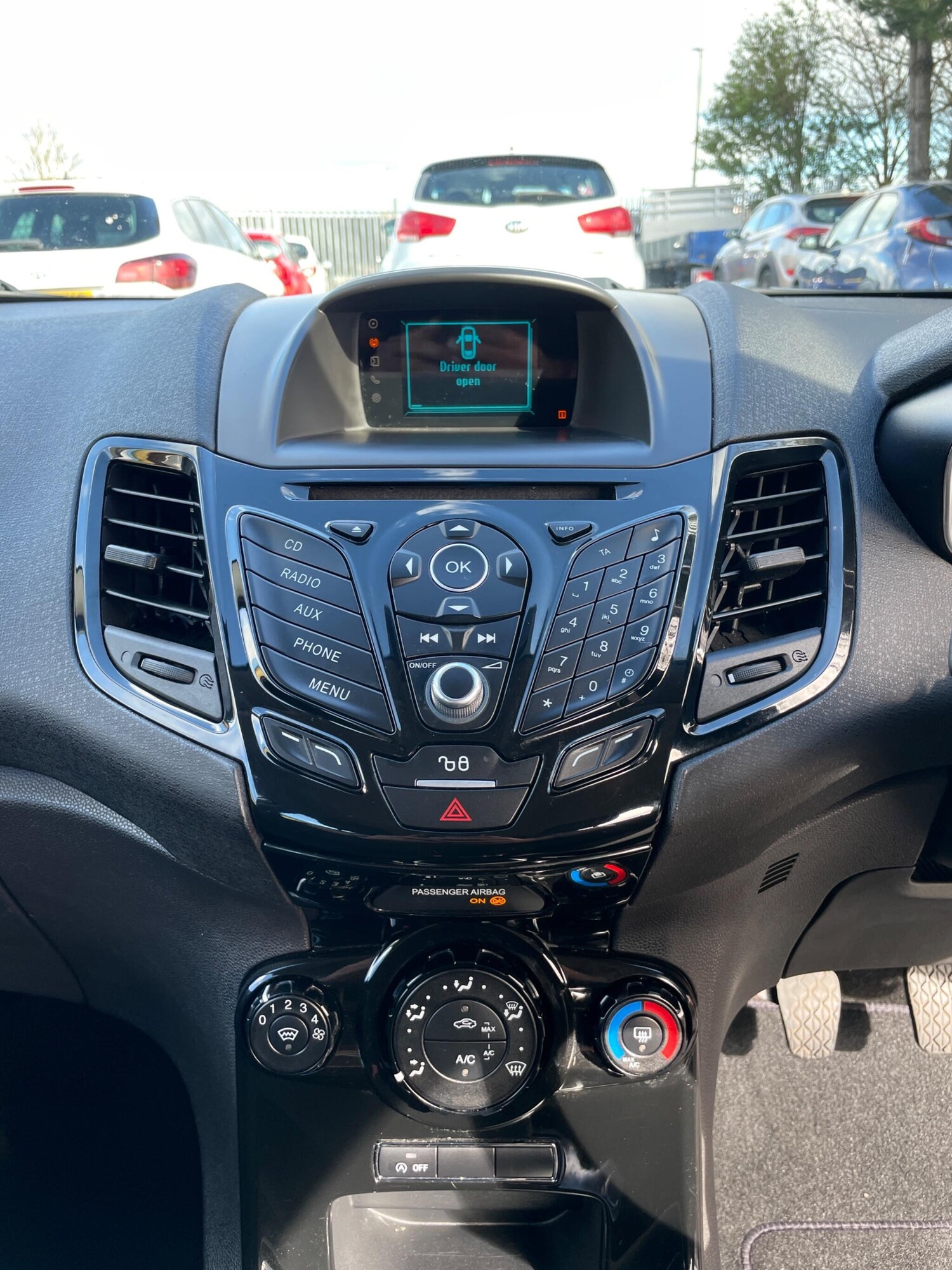 Used Ford Fiesta 2015 for sale - 78088756: Photo 18