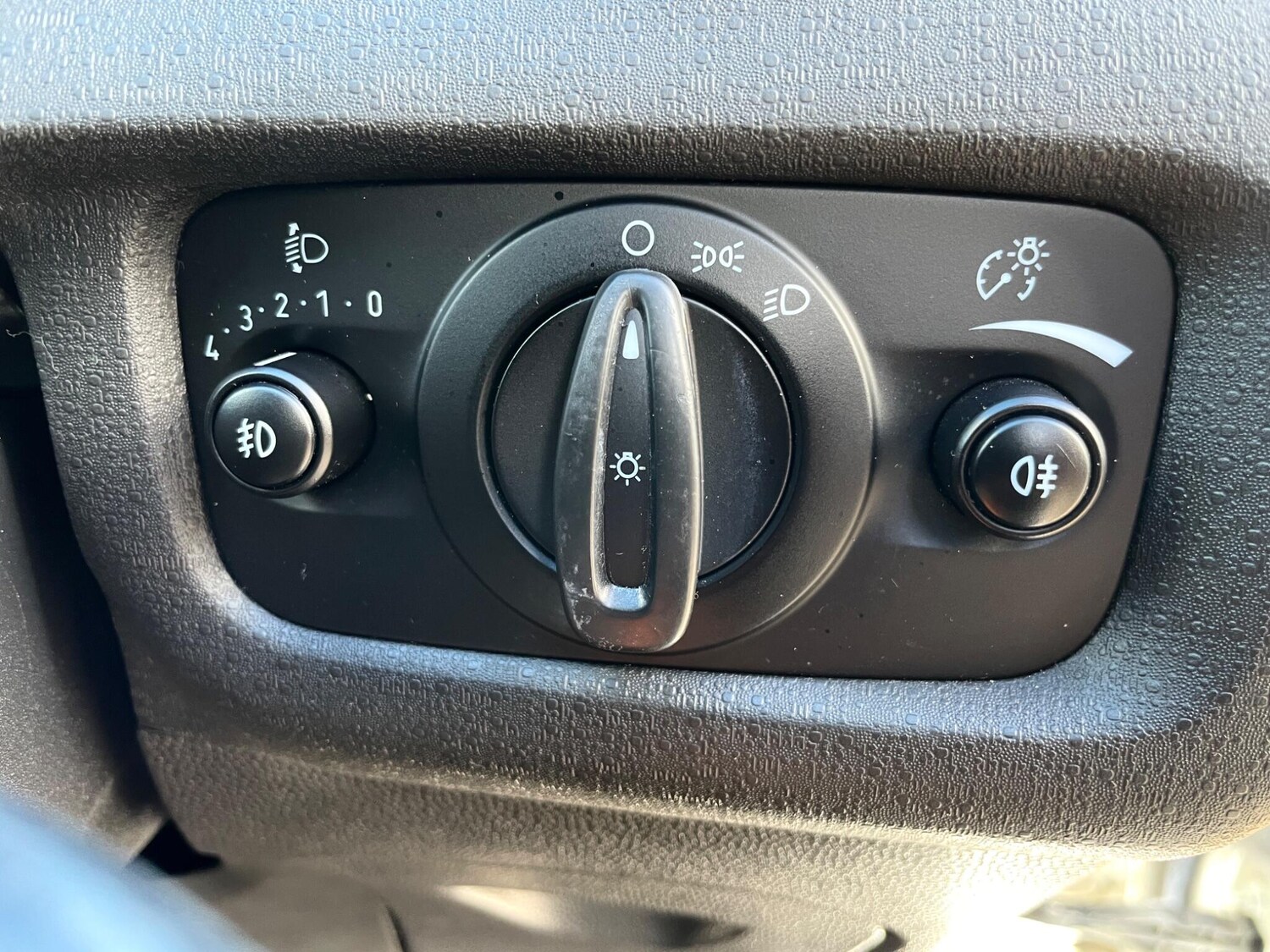 Used Ford Fiesta 2015 for sale - 78088756: Photo 21