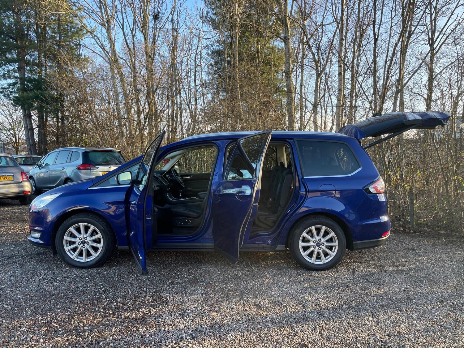 Used Ford Galaxy 2017 for sale - 76928171: Photo 5