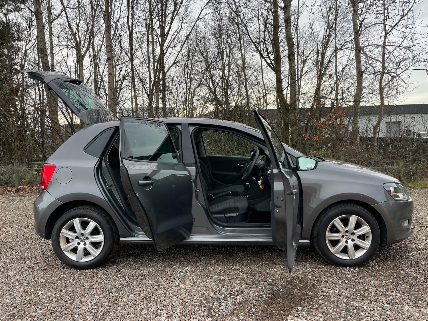 Used Volkswagen Polo 2013 for sale - 76937672: Photo 5