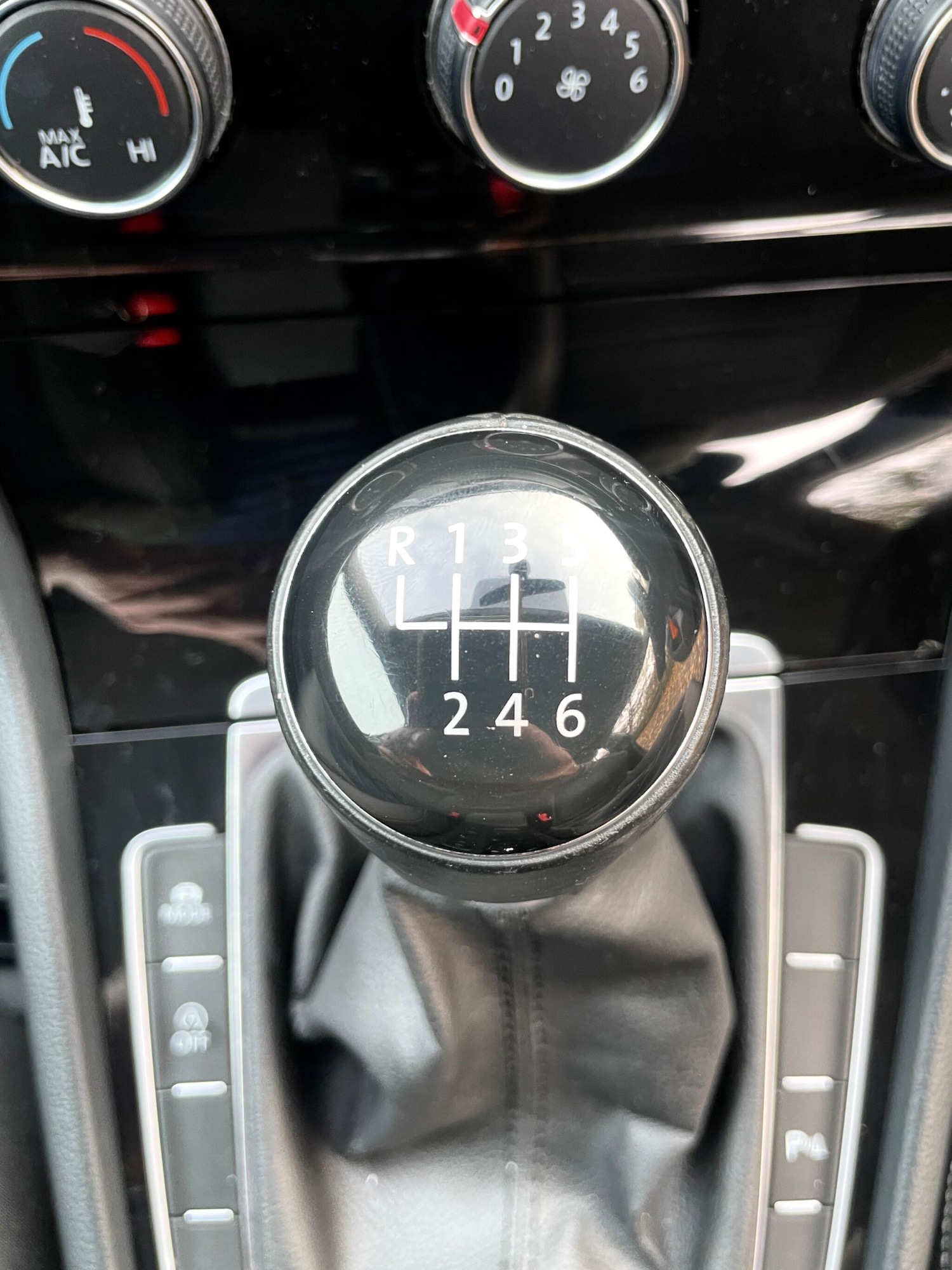 Used Volkswagen Golf 2013 for sale - 75672007: Photo 25