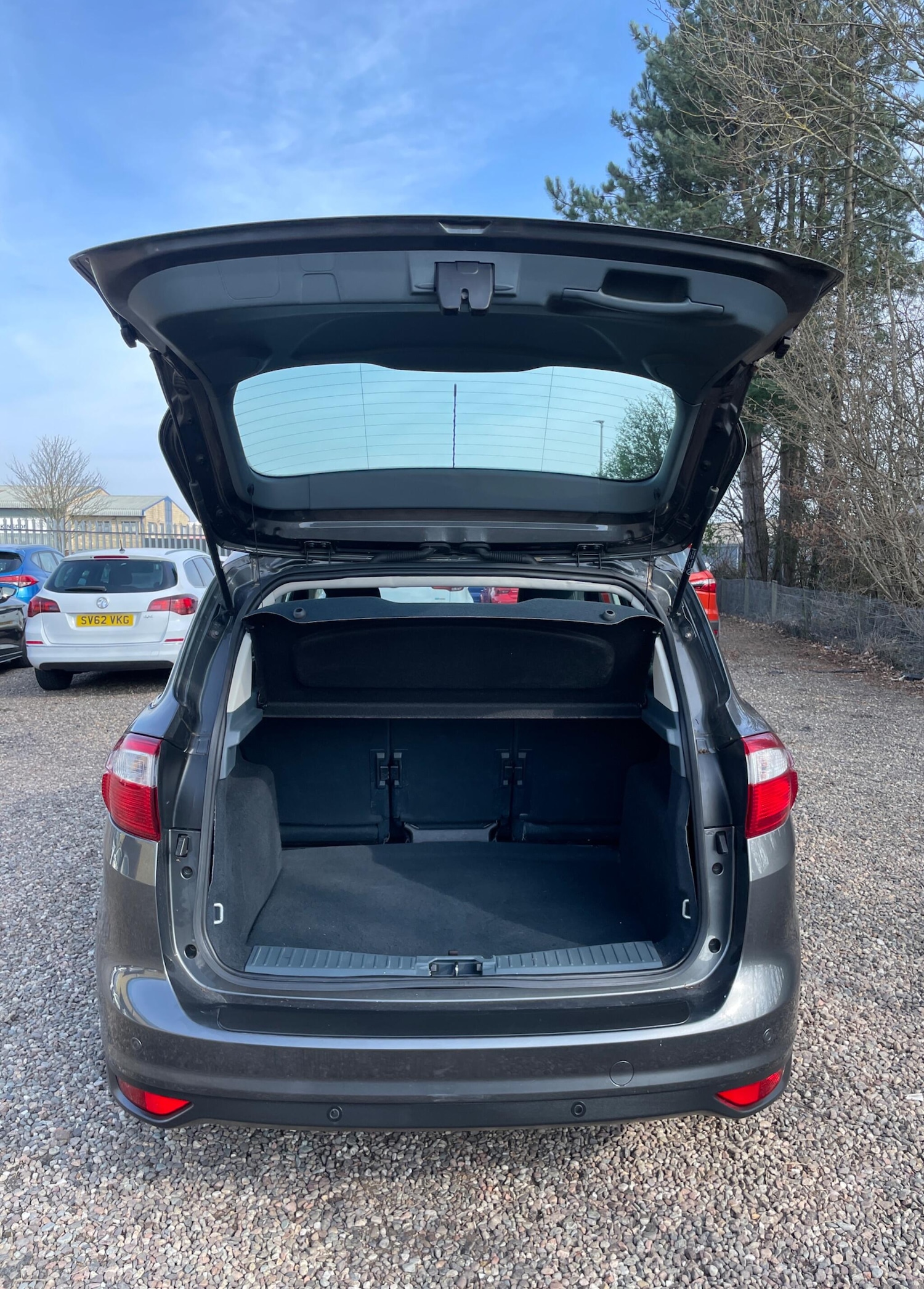 Used Ford C-Max 2015 for sale - 77983061: Photo 11