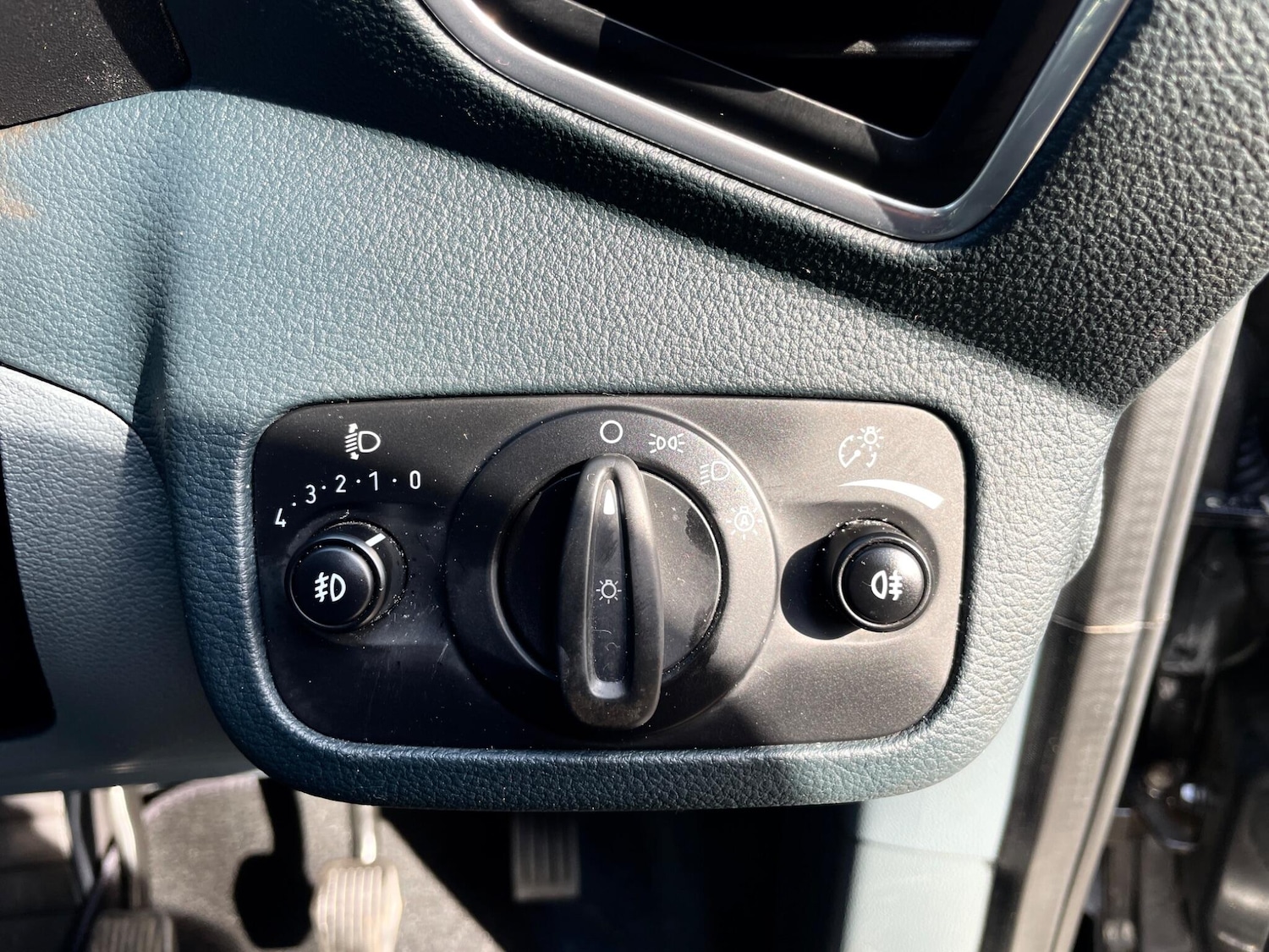 Used Ford C-Max 2015 for sale - 77983061: Photo 23