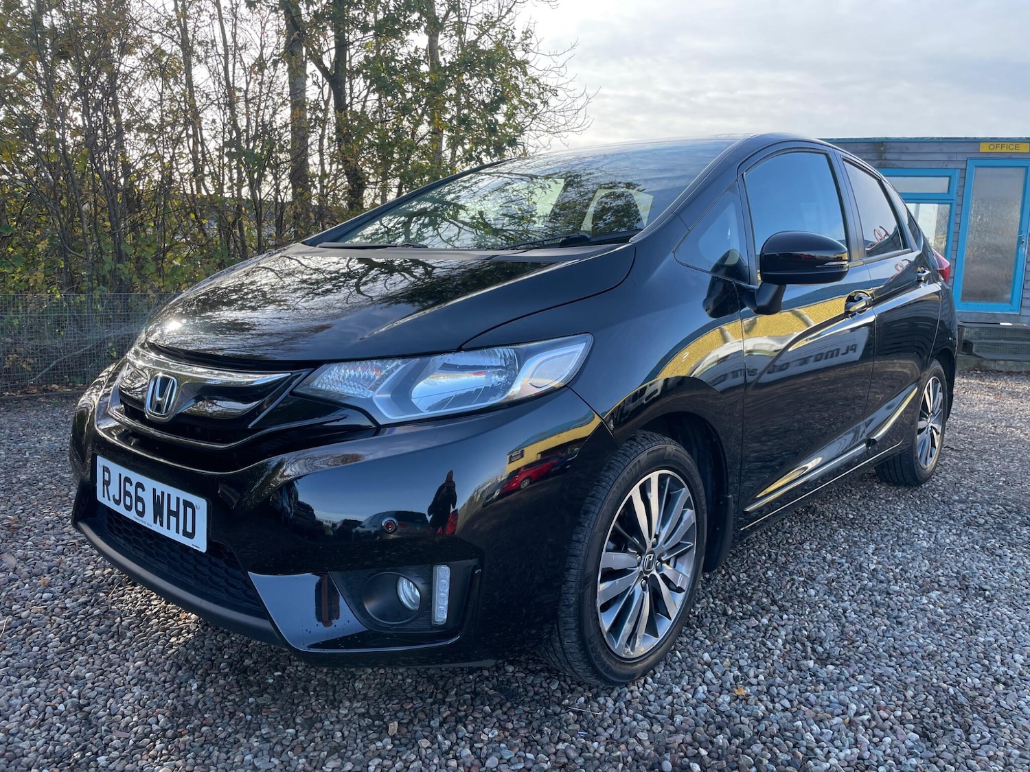 Used Honda Jazz 2016 for sale - 76420253: Photo 2