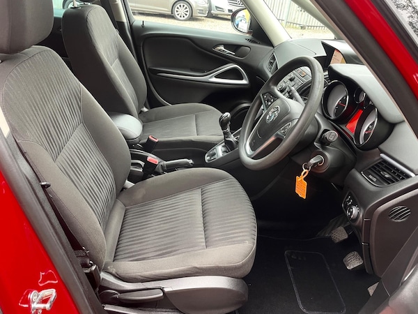Used Vauxhall Zafira Tourer 2014 for sale - 76315763: Photo 15