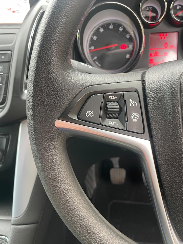 Used Vauxhall Zafira Tourer 2014 for sale - 76315763: Photo 19