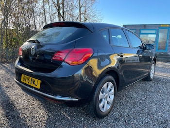 Used Vauxhall Astra 2015 for sale - 76623787: Photo