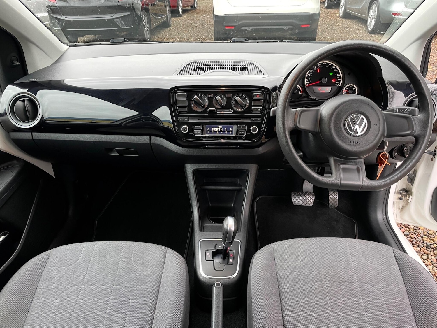 Used Volkswagen up! 2013 for sale - 76717520: Photo 18