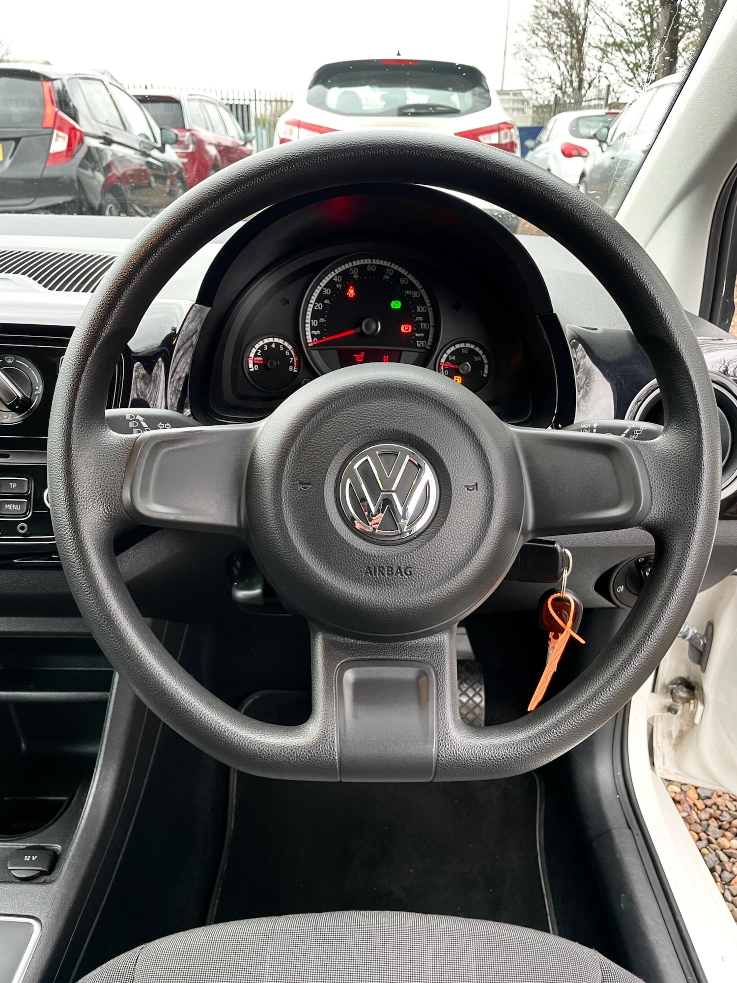 Used Volkswagen up! 2013 for sale - 76717520: Photo 19