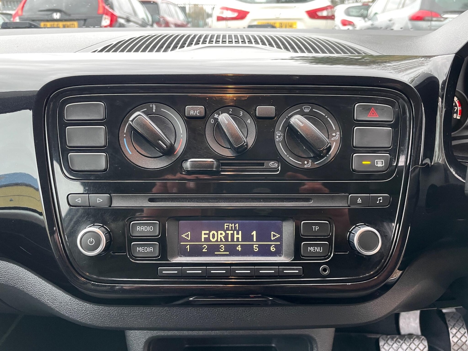 Used Volkswagen up! 2013 for sale - 76717520: Photo 23