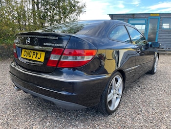Used Mercedes-Benz CLC 2010 for sale - 76229359: Photo 3