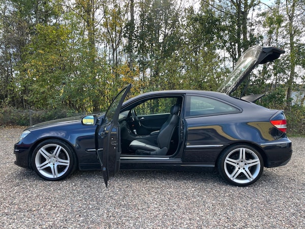 Used Mercedes-Benz CLC 2010 for sale - 76229359: Photo 8