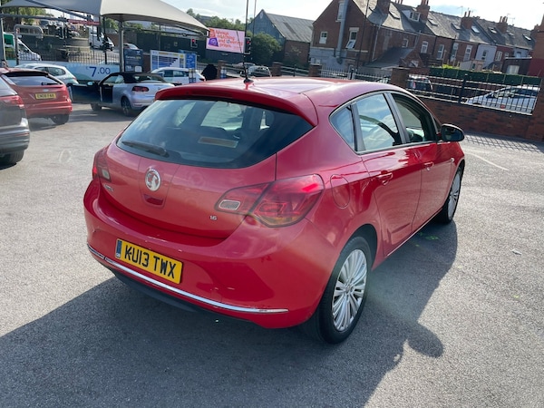 Used Vauxhall Astra 2013 for sale - 76236938: Photo 6