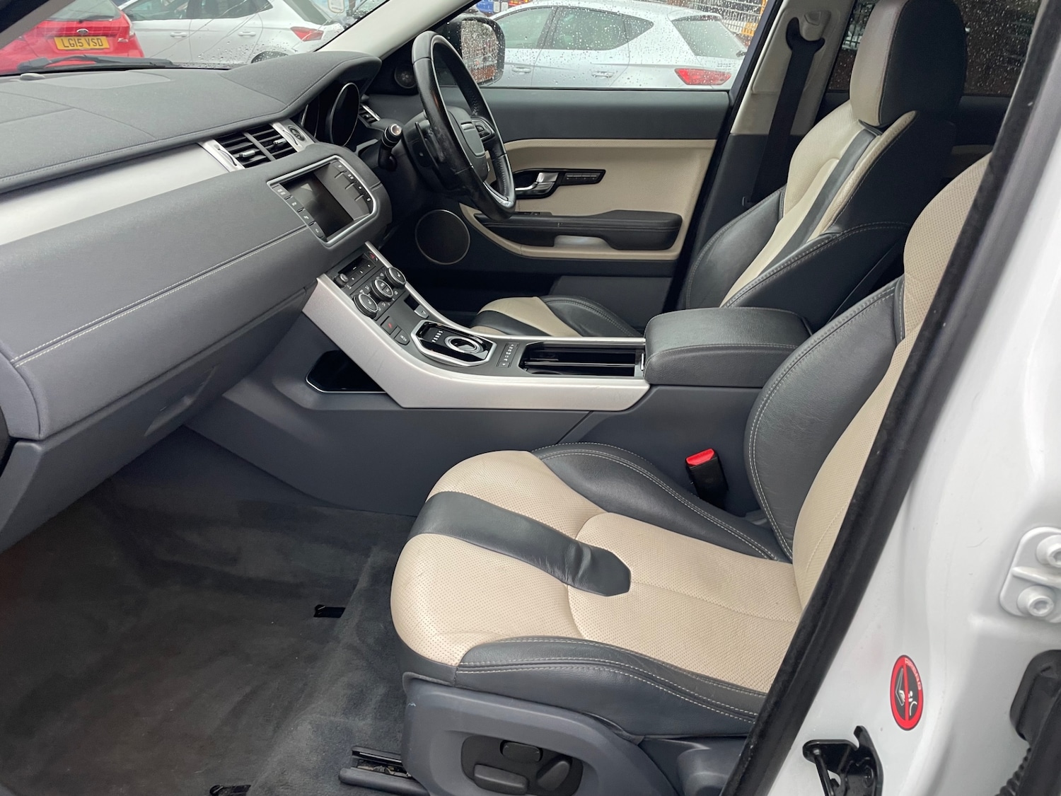 Used Land Rover Range Rover Evoque 2012 for sale - 76165380: Photo 11