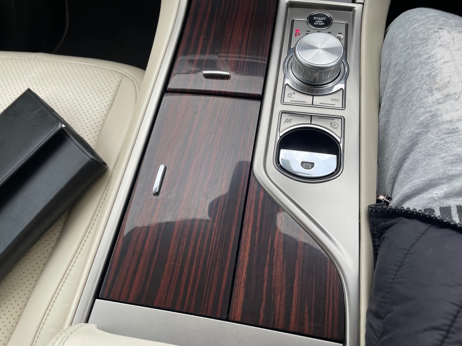 Used Jaguar XF 2010 for sale - 77782112: Photo 19