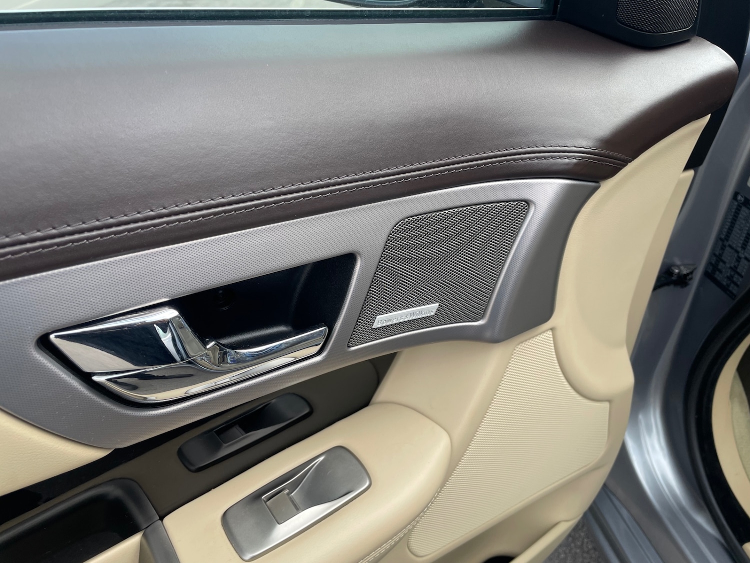 Used Jaguar XF 2011 for sale - 78109682: Photo 10