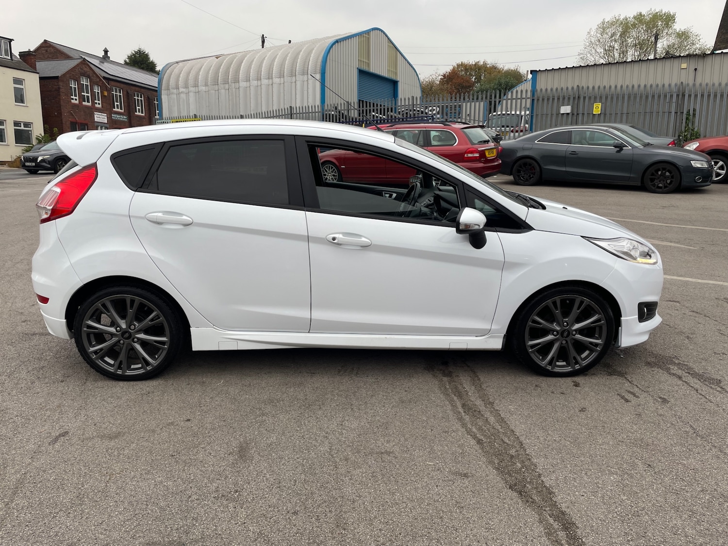 Used Ford Fiesta 2017 for sale - 76428789: Photo 8