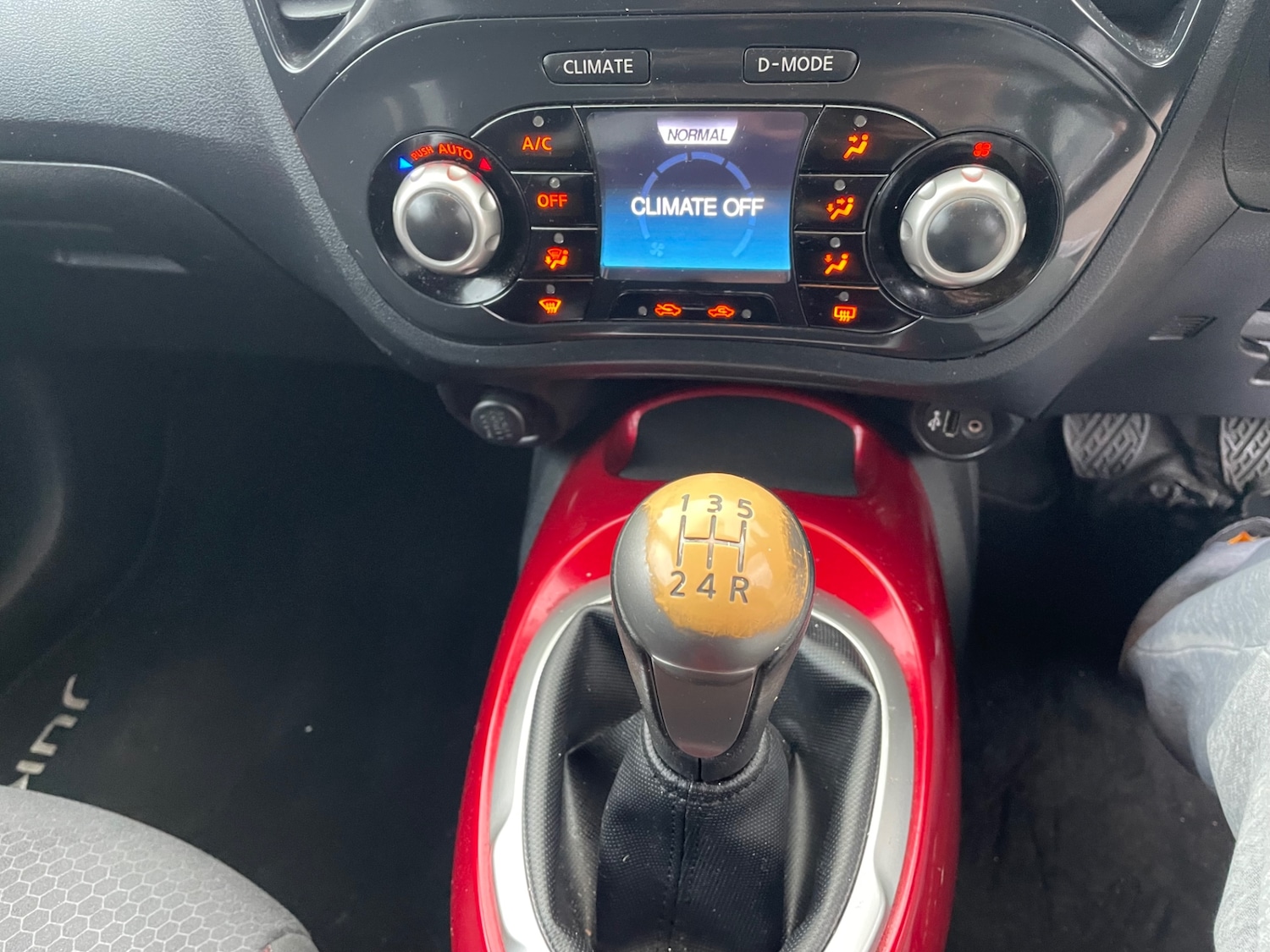 Used Nissan Juke 2011 for sale - 78029131: Photo 17