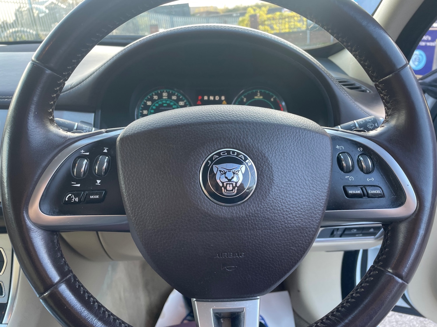 Used Jaguar XF 2015 for sale - 77051758: Photo 15