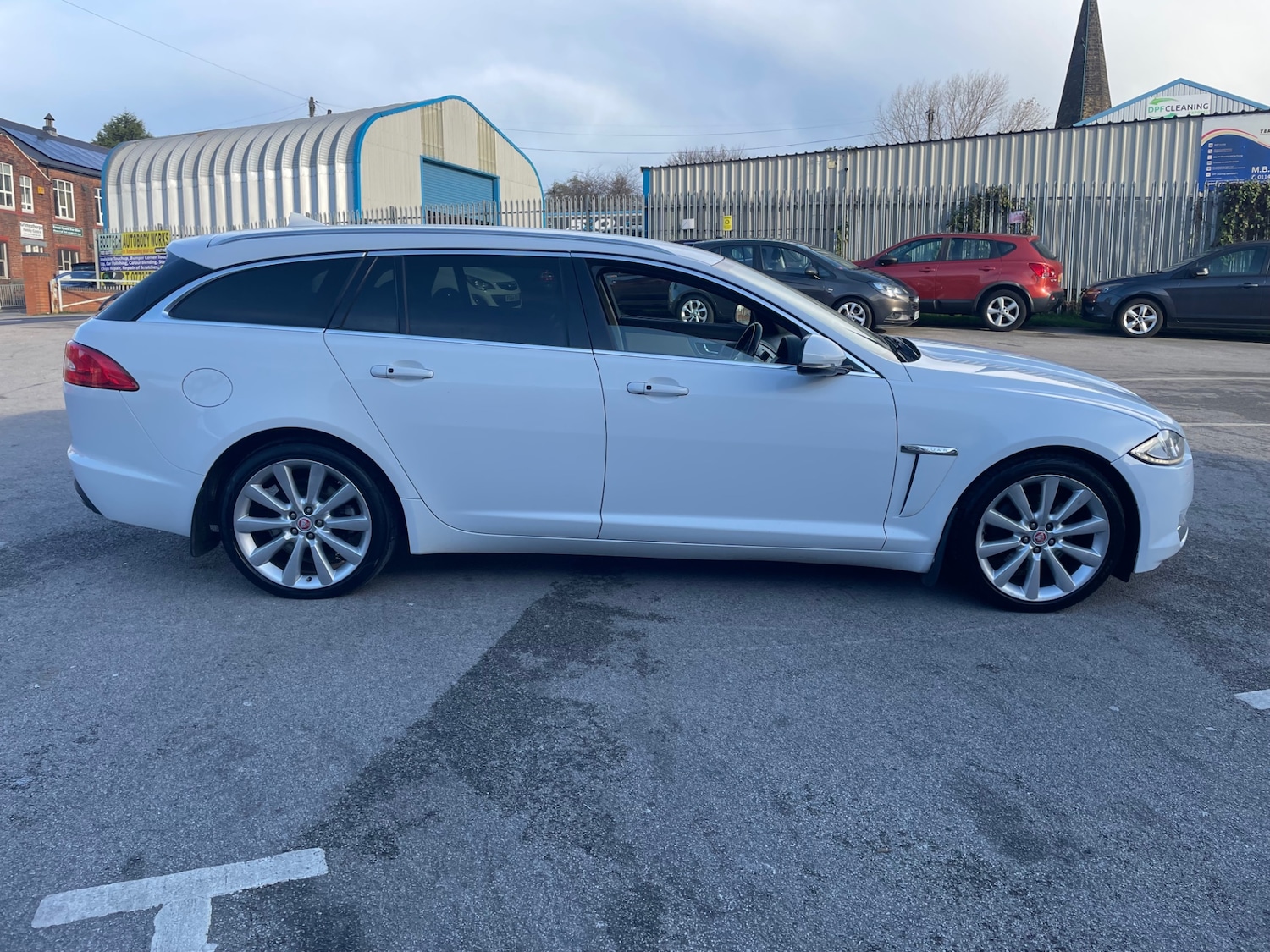 Used Jaguar XF 2015 for sale - 77051758: Photo 7