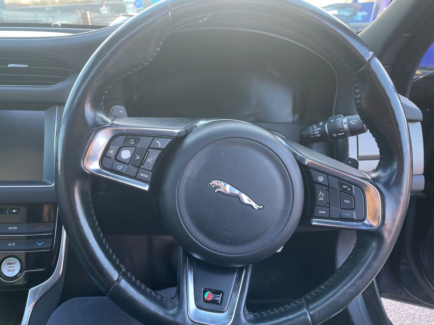 Used Jaguar XF 2016 for sale - 77681571: Photo 21