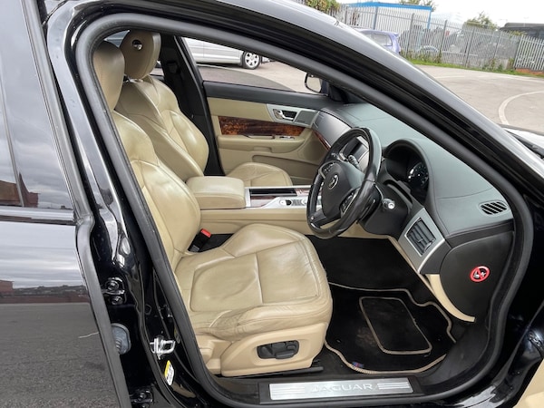 Used Jaguar XF 2014 for sale - 76212230: Photo 16