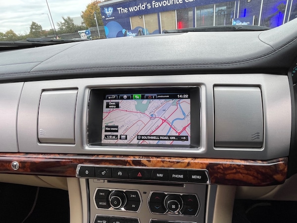 Used Jaguar XF 2014 for sale - 76212230: Photo 23