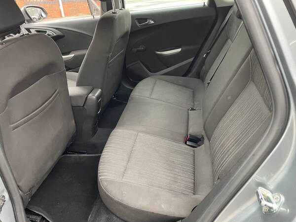 Used Vauxhall Astra 2011 for sale - 76312205: Photo 10