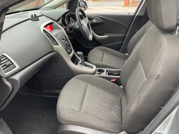 Used Vauxhall Astra 2011 for sale - 76312205: Photo 11