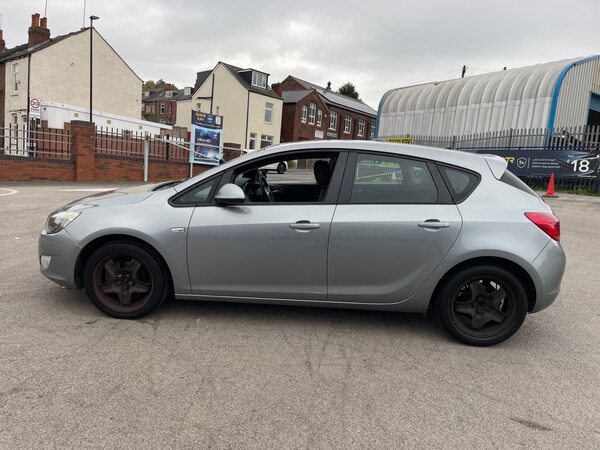 Used Vauxhall Astra 2011 for sale - 76312205: Photo 4