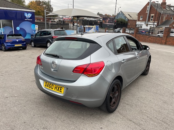 Used Vauxhall Astra 2011 for sale - 76312205: Photo 8