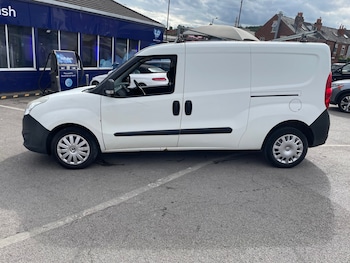 Used Vauxhall Combo 2015 for sale - 79448956: Photo