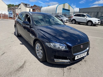 Used Jaguar XF 2019 for sale - 79369077: Photo