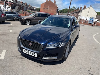 Used Jaguar XF 2019 for sale - 79369077: Photo