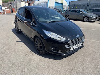 Used Ford Fiesta 2017 for sale - 79010642: Photo