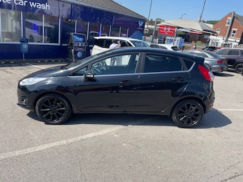 Used Ford Fiesta 2017 for sale - 79010642: Photo