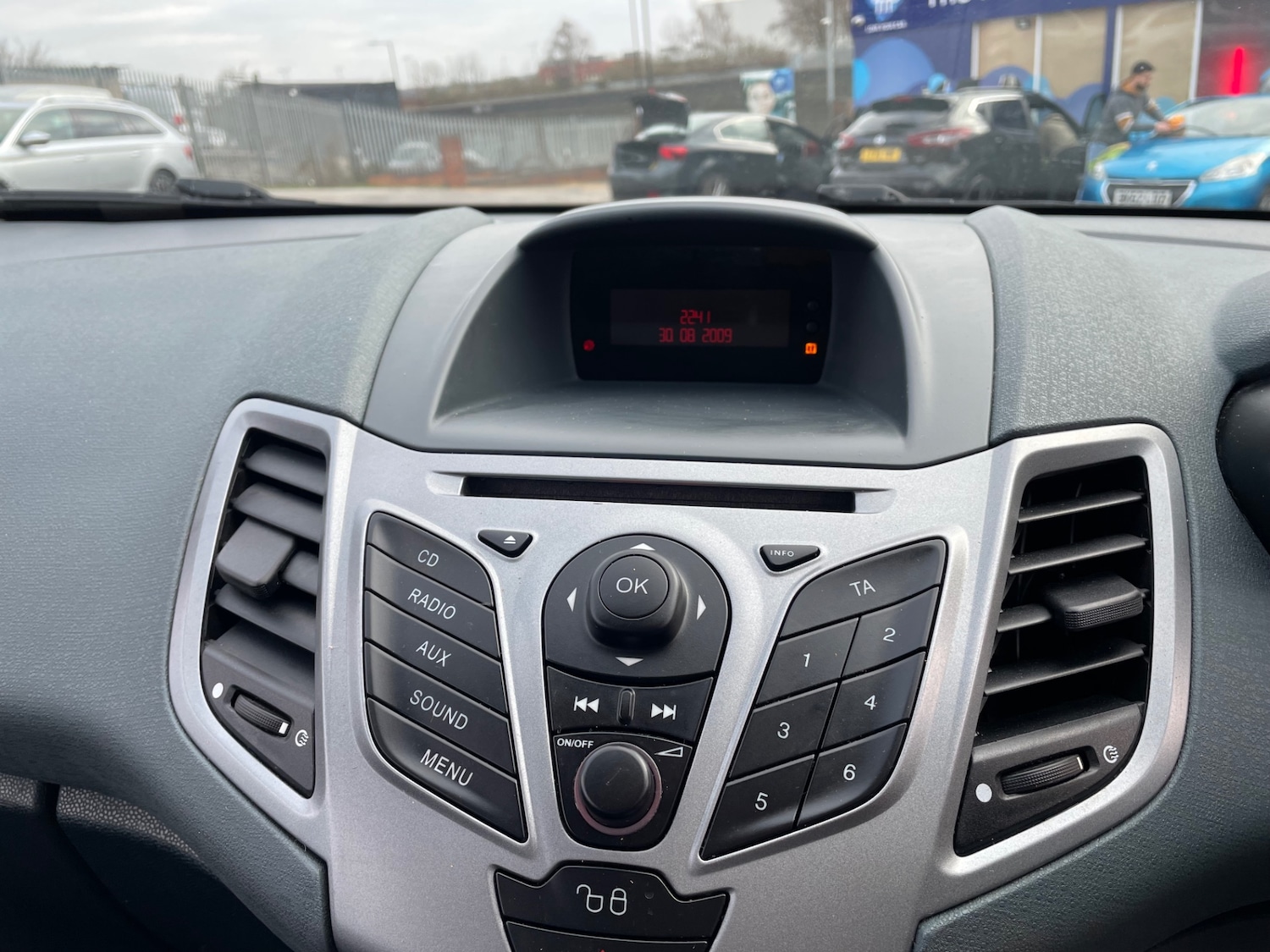 Used Ford Fiesta 2010 for sale - 77079717: Photo 15