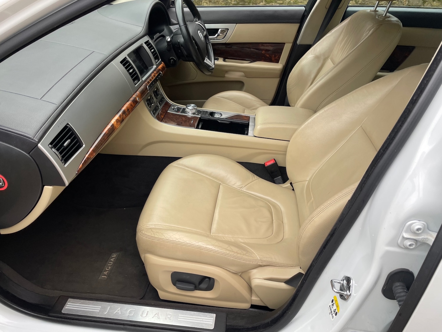 Used Jaguar XF 2013 for sale - 78098981: Photo 11