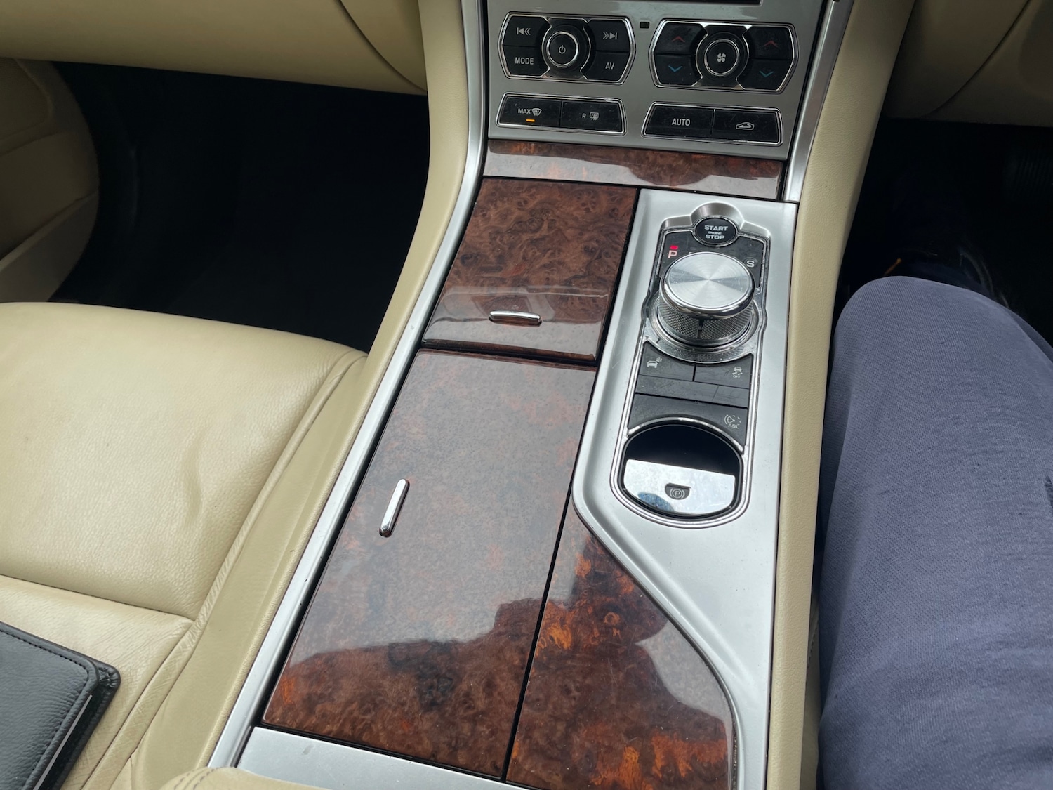 Used Jaguar XF 2013 for sale - 78098981: Photo 18