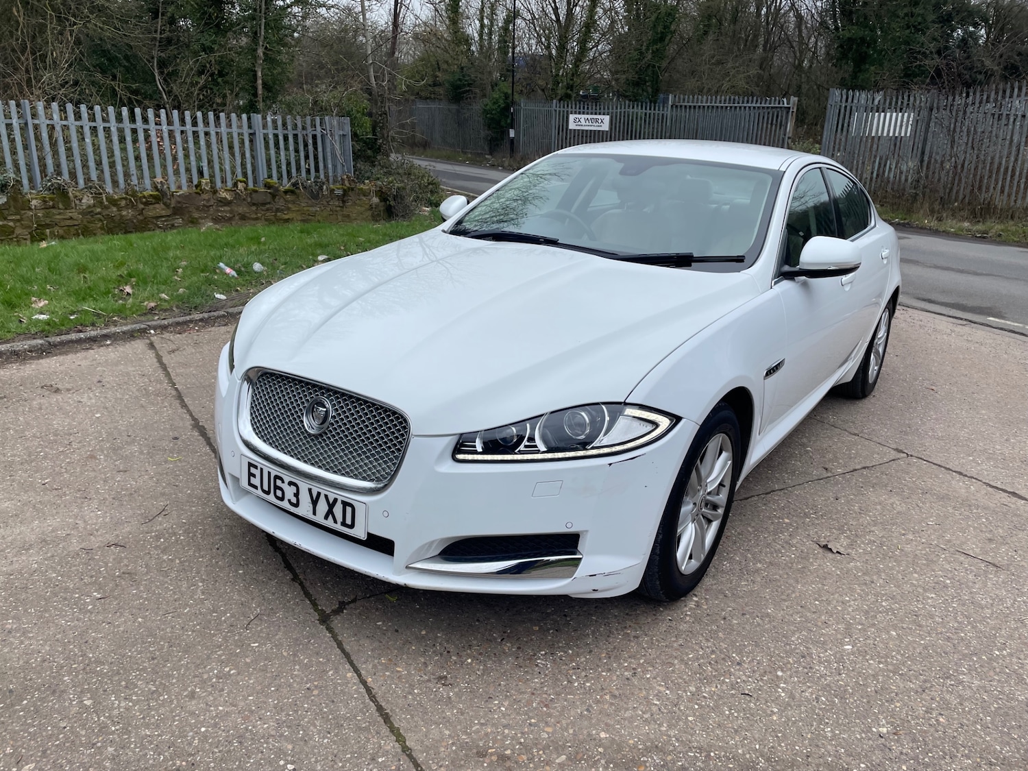 Used Jaguar XF 2013 for sale - 78098981: Photo 2