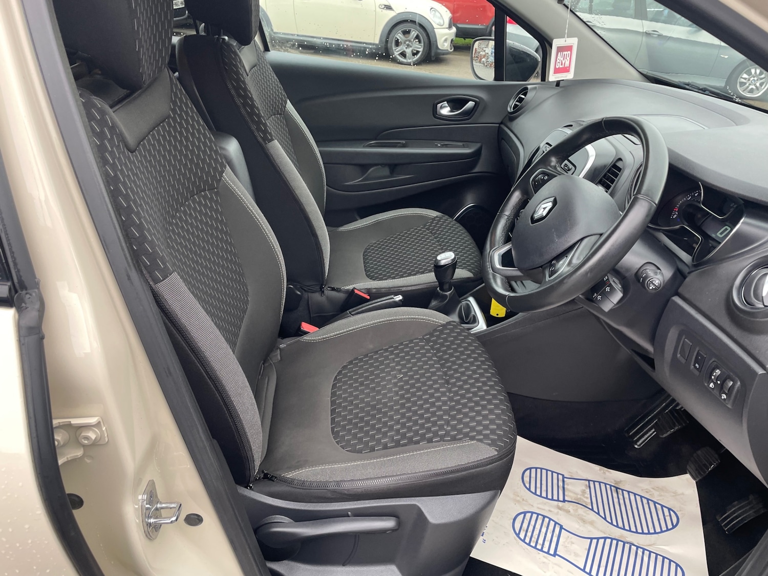 Used Renault Captur 2017 for sale - 77851023: Photo 15