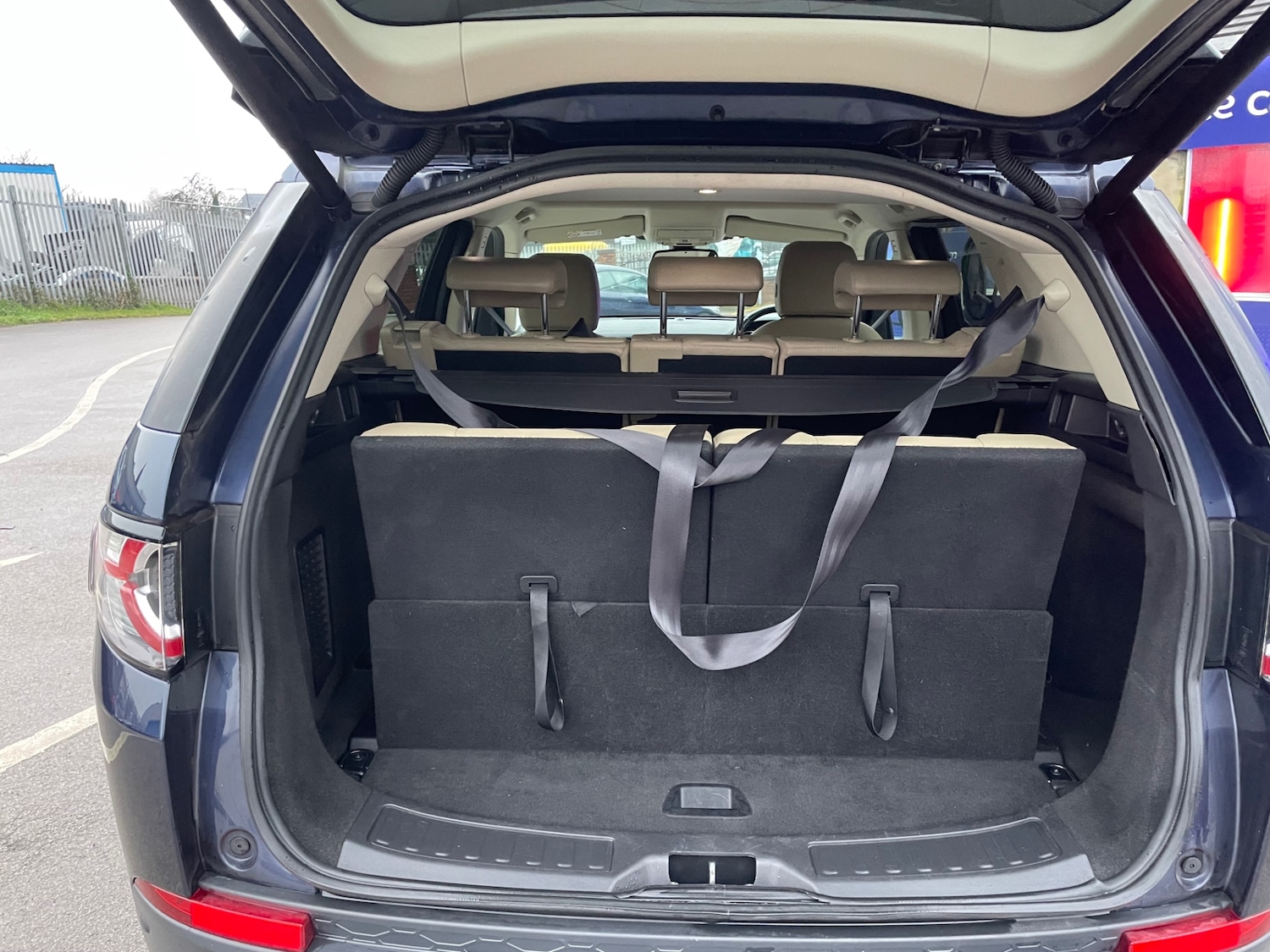 Used Land Rover Discovery Sport 2015 for sale - 78028977: Photo 9