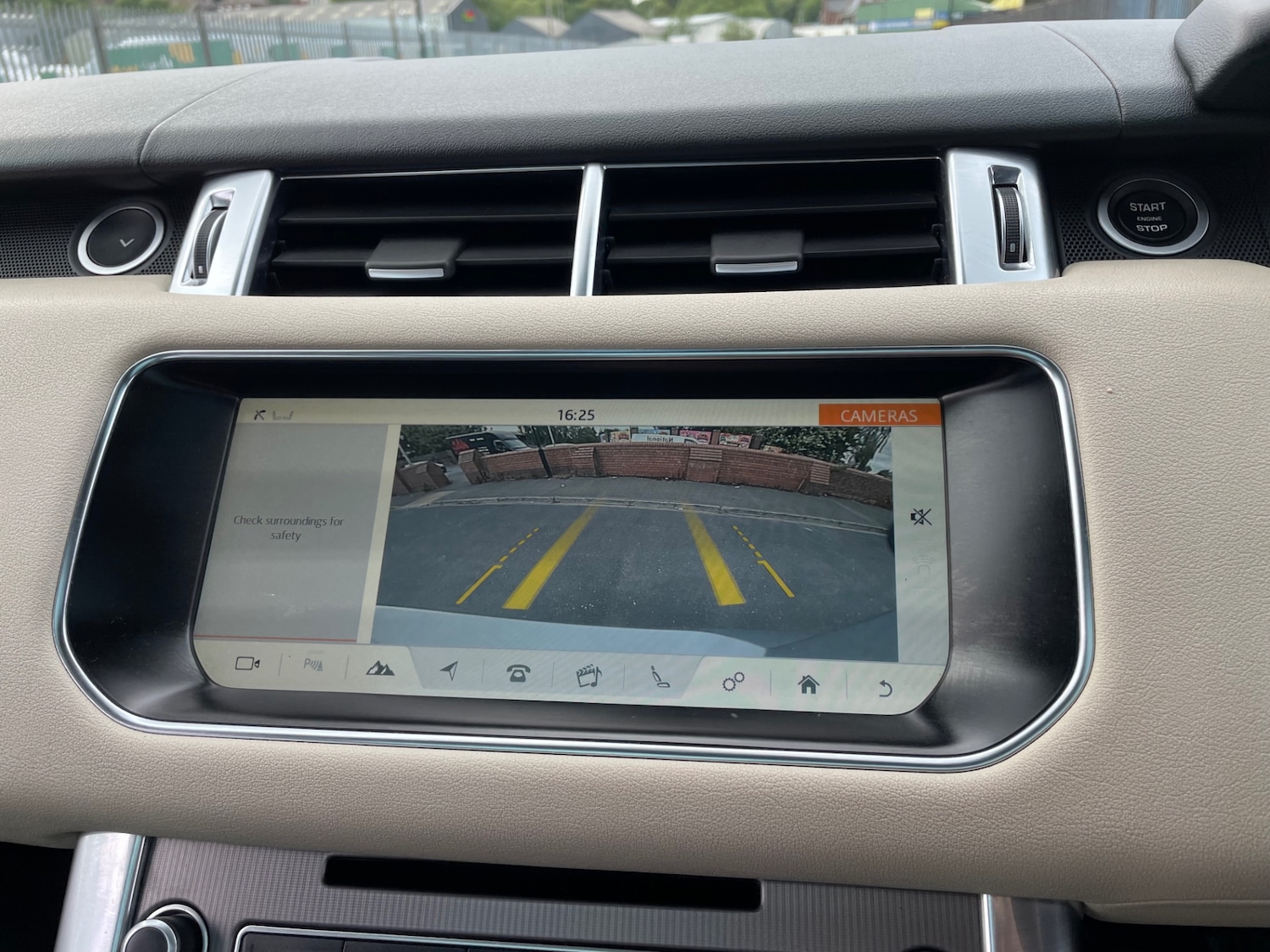 Used Land Rover Range Rover Sport 2017 for sale - 76519305: Photo 21