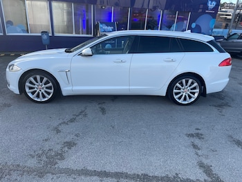 Used Jaguar XF 2015 for sale - 77368995: Photo